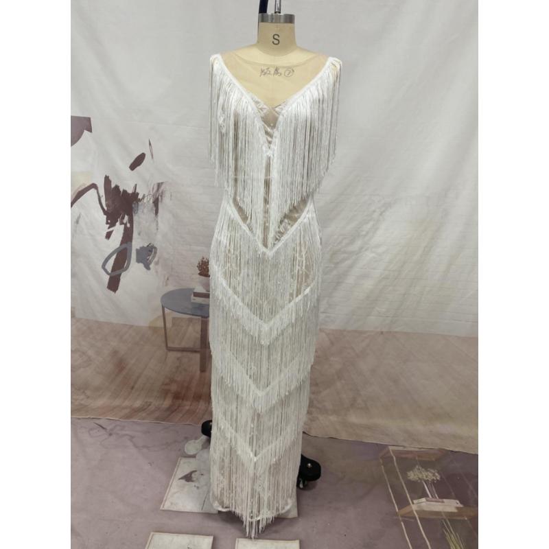 

Жіноча елегантна весільна максі-довга сукня з V-подібним вирізом без рукавів і мереживною китицею. XL