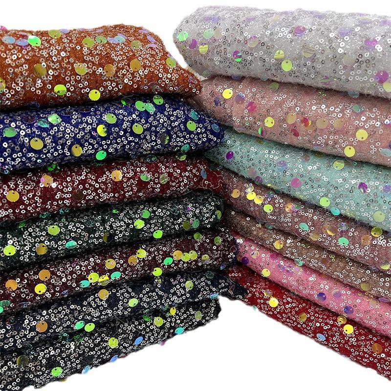 Barevná lesklá flitrová látka Olejově lesklá tylová látka Materiál na svatební šaty Různé styly Domácí flitrová látka Ozdoba oblečení