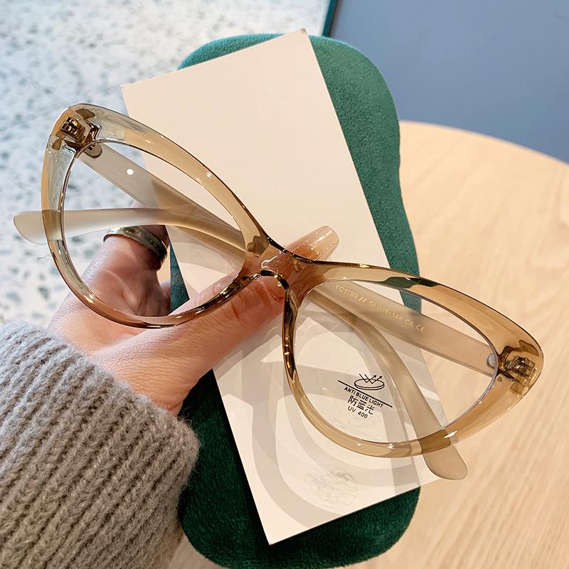 

1303 Cat Eye Anti-Blue Glasses Myopia Women Can Match The Degree Of Advanced Sense Retro Plain Face Large Frame Show Small Eyes светло-коричневого