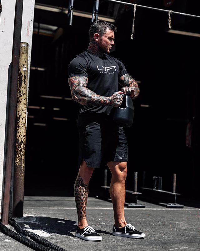 Men's Fitness Crew Neck T-shirt - Sweat-Wicking, Breathable, Short Sleeve, Tight Fit, Versatile for Casual, Training, and Running