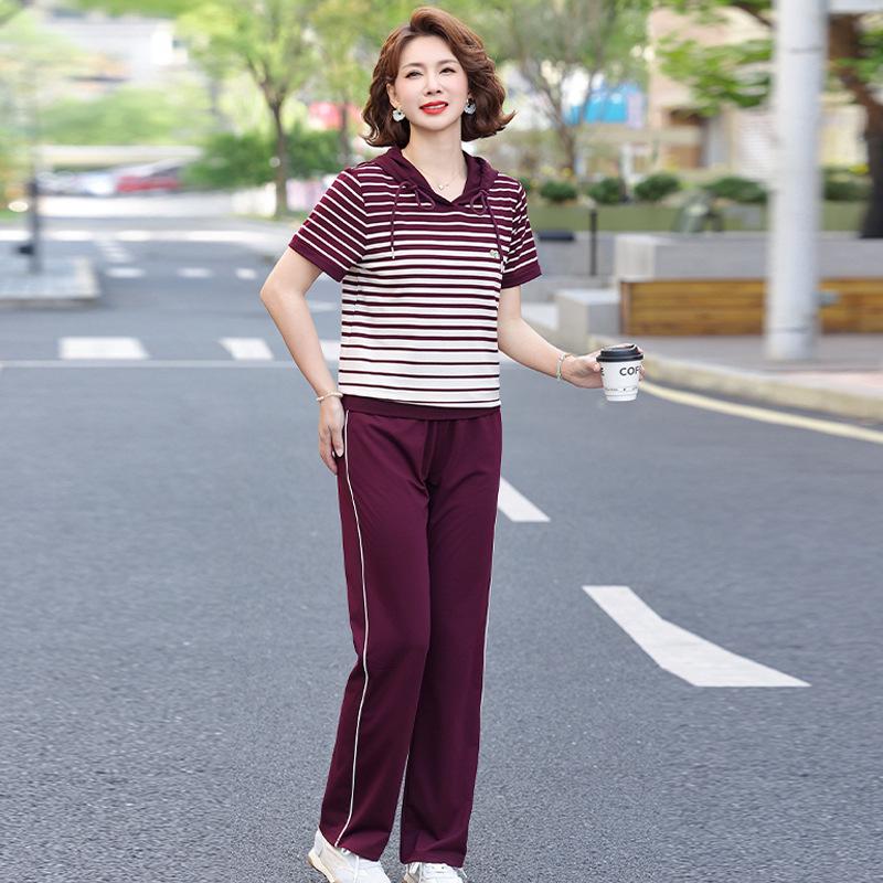 

Trendy Striped Hooded T-Shirt & Sports Pants Set for Middle-Aged Women 4XL [Recommended 65-72.5 kg] червоний