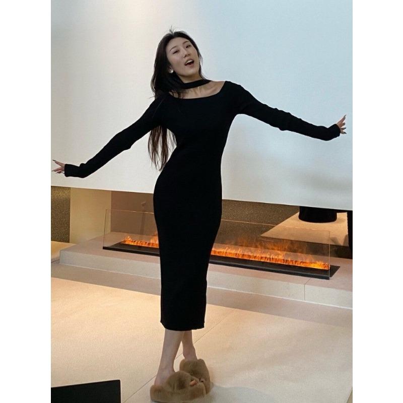 Retro neck knitted dress women's autumn and winter new Christmas dress black one-word shoulder slim and thin skirt