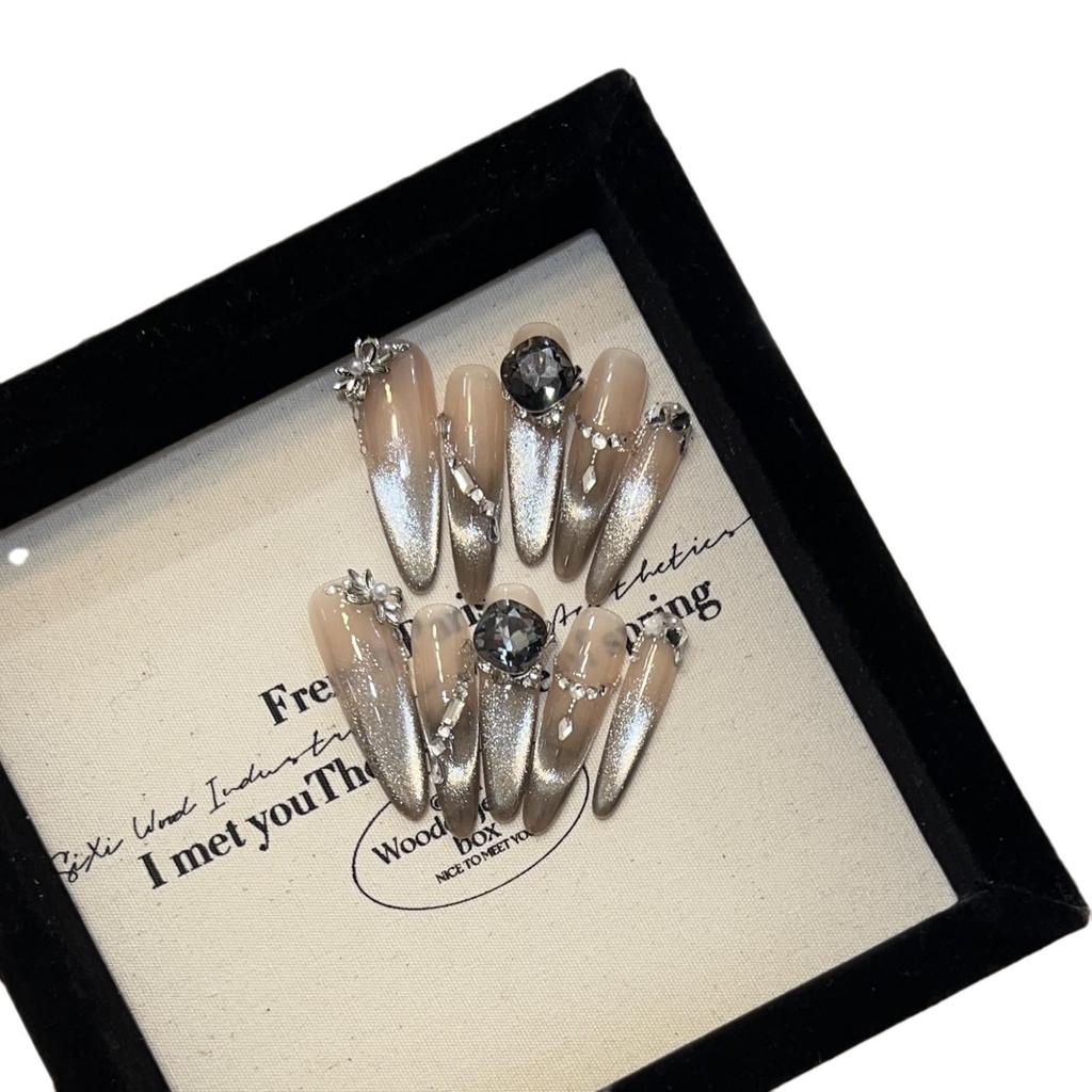 Black Diamond Fransk Katteøye Bærbare Negler: Håndlaget Naken Gradient med Knust Diamant Design, Avtakbart Falskt Neglesett