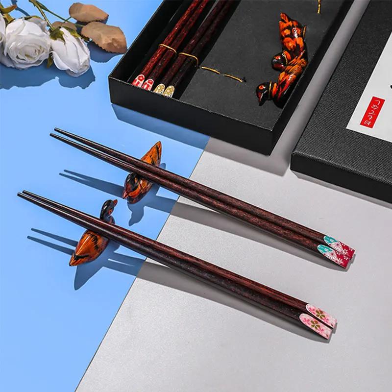 Chinese Style Wooden Chopsticks Gift Box Japanese 4 Pairs Of Chopsticks + 4 Pcs Chopstick Rest Creative Housewarming Gift Pack