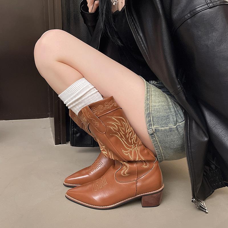 Women's Western Cowboy Boots Retro Embroidered Knight Boots Fashion Mid-Calf V-Notch Boot Pointed Leather Boots for Women Botas