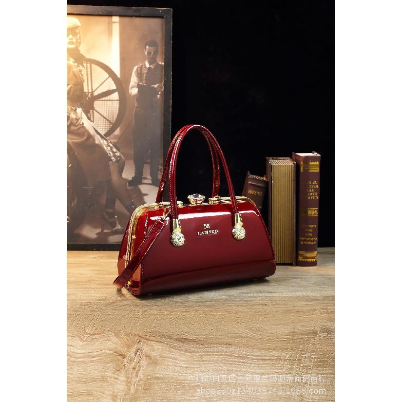 

Foreign Trade European and American Patent Leather Glossy Women s Bag Bride Wedding Handbag Large Capacity Women s Shoulder Crossbody Bag Baguette