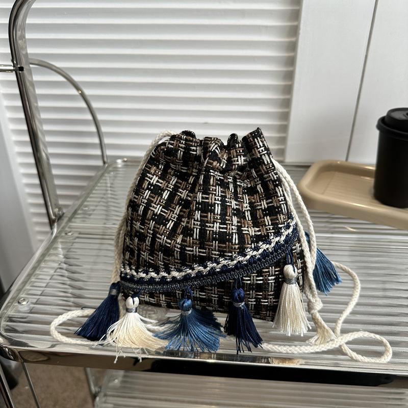 Ethnic-style Bag Tassel Bag Single-shoulder Crossbody Bag Woven Bucket Bag Fashionable and Retro for Women