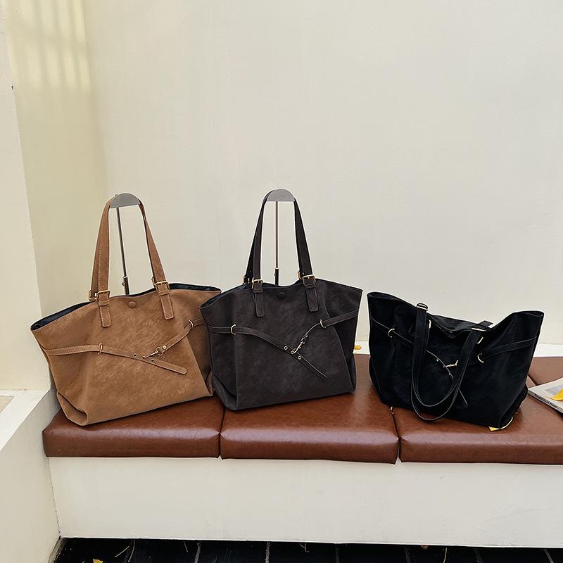 Large-capacity Retro Bag, Women's Tote Bag Single-shoulder Bag High-end Commuting Underarm Bag