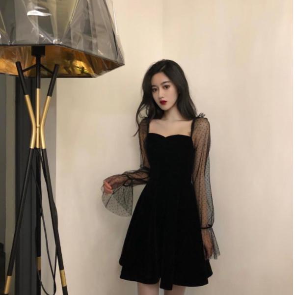 2025 Korean Lace Summer Dress - Elegant, Slimming, Hepburn-Inspired Black Dress with Sun Protection