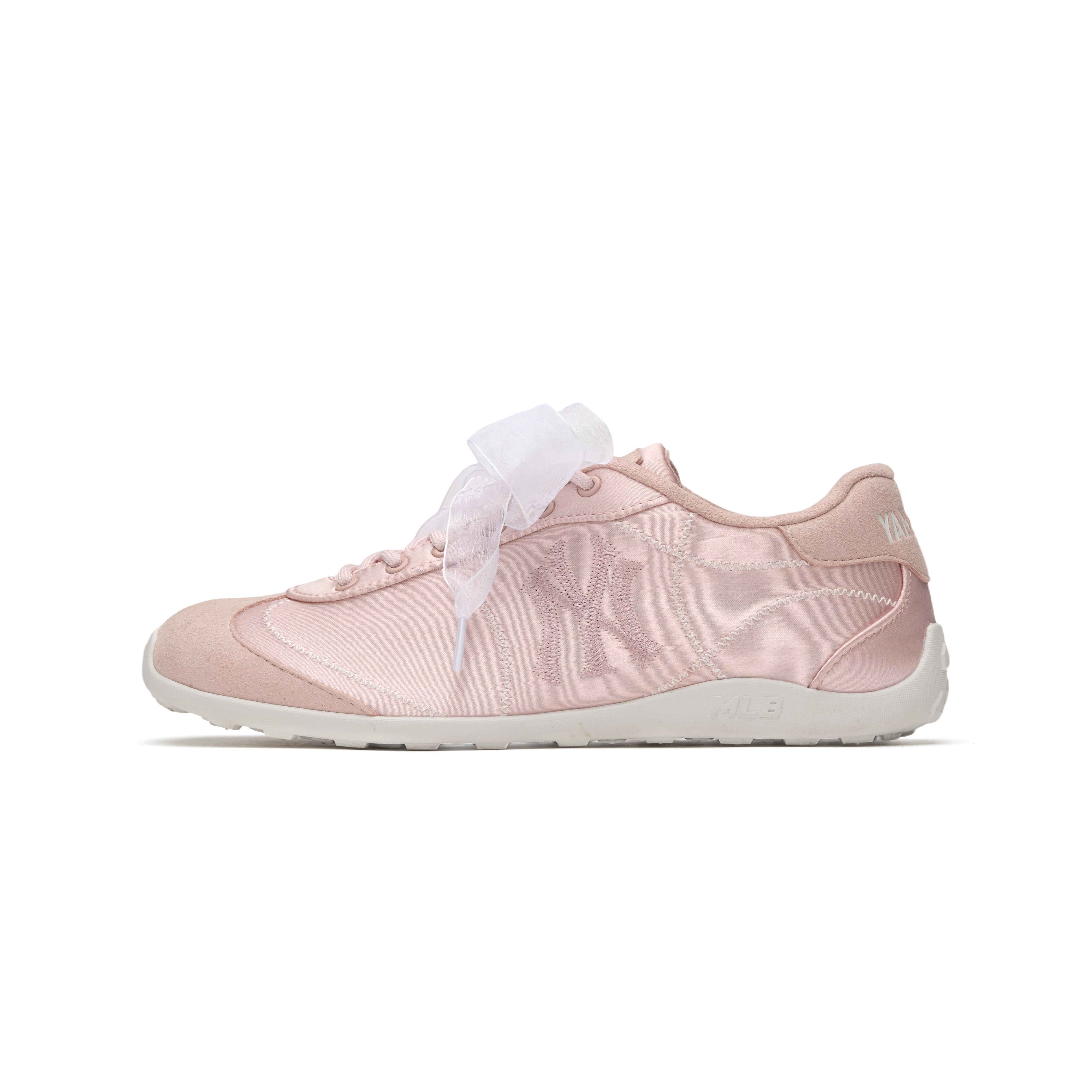 

MLB New York Yankees Lightweight Low top Casual Shoes Women s Pink 3ASXCE26N-50PKS 37.5