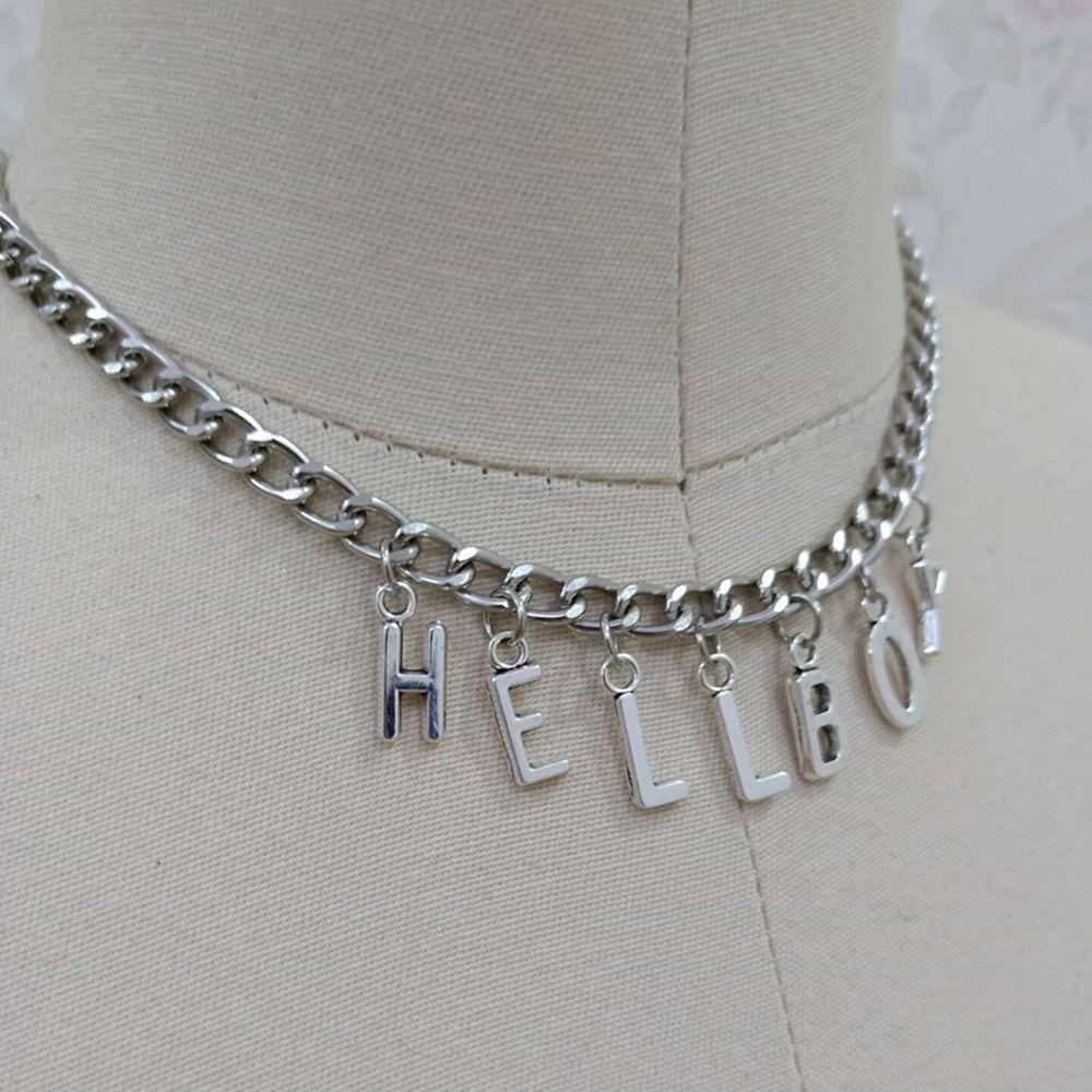 Coole Hip Hop Damen Choker Bib Kette Anhänger Halsketten mit dem Buchstaben "Hellboy"