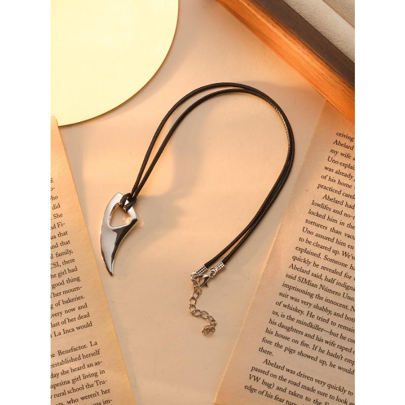 Wolf Tooth Pendant Necklace Hip-hop Necklace Retro Couple Accessories