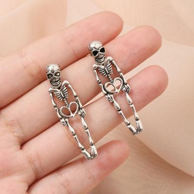 1 Paar Damen-Halloween-Ohrringe, Skelettform, Punk, übertrieben, polierte Legierung, Totenkopf, Schmuck, Club-Party, Ohrschmuck