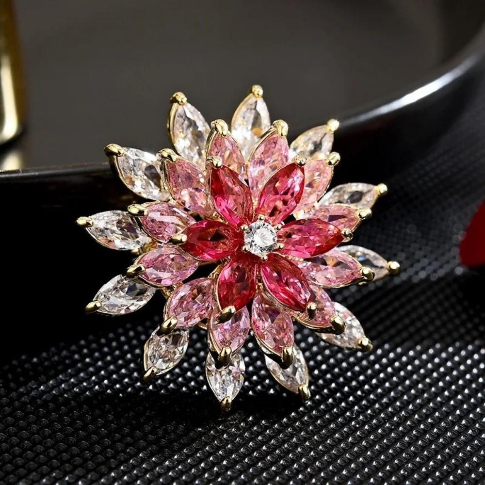 Jewelry Rotating Snowflake Brooch Rhinestone Floral Badge Vintage Flower Lapel Pin  Gift