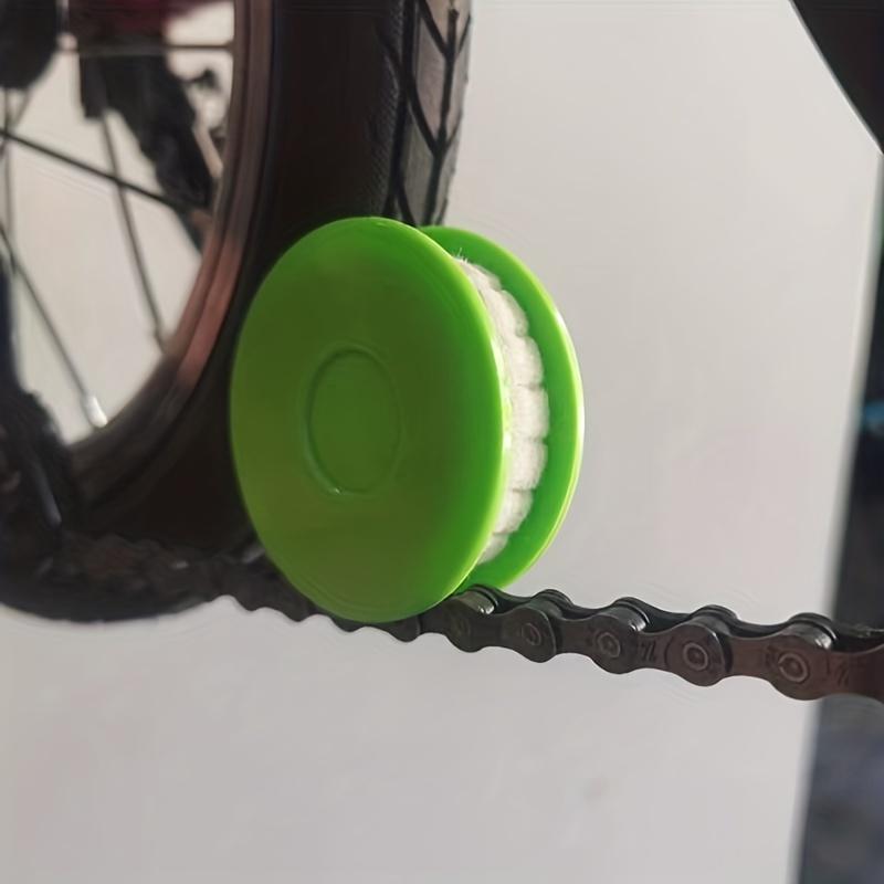 1pc Effortlessly Maintain Your Bike Chain With Our Portable Antirust Oiler Tool
