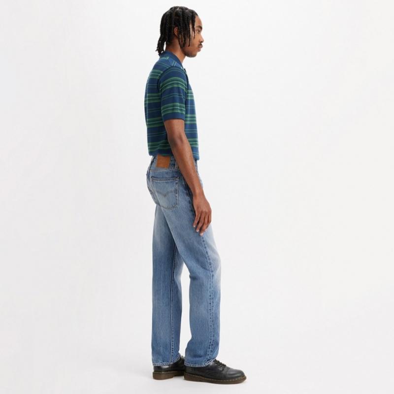 Levi S Men S 555 Relaxed Straight jeanS 000lo0004