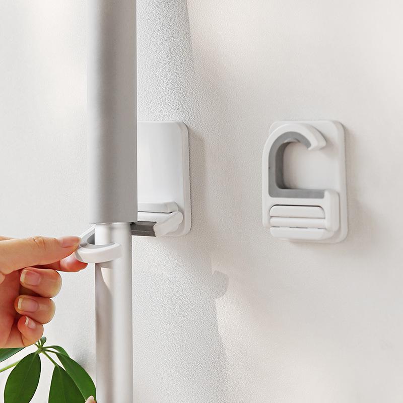 Nástěnný držák na koště a mop, samolepicí držák na koště, kartáč a mop, organizér, kuchyňský úložný prostor, víceúčelový háček