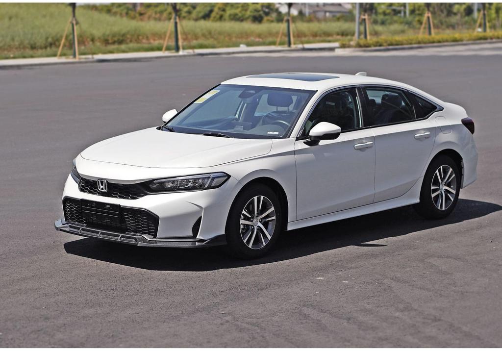 2025 Civic 11.5th Gen Front Lip: No-Drill, Non-Destructive, Three-Section Installation.