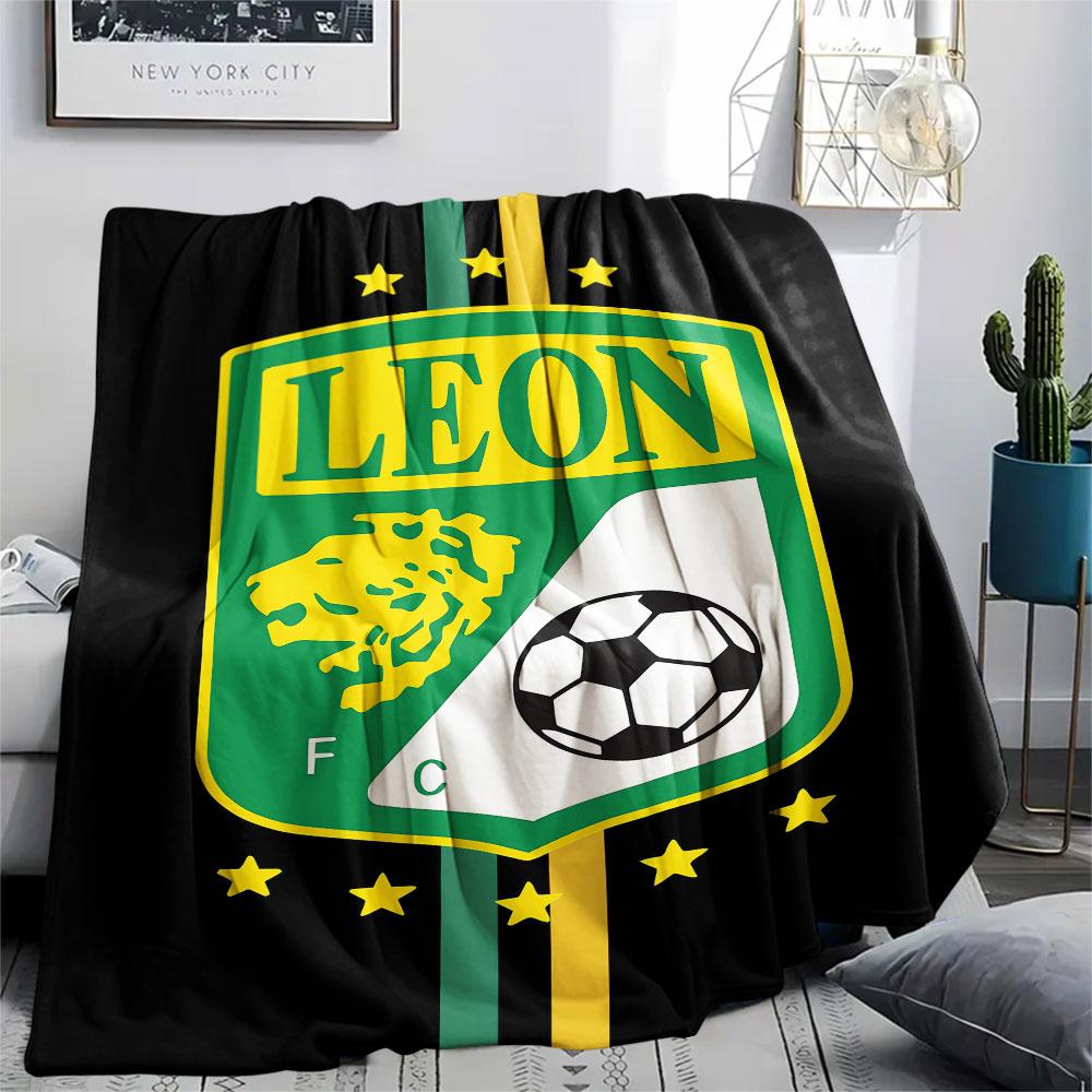 1PC Club León Football Club Patterned Flannel Blanket Suitable For All Seasons for Home Decor Warmth and Comfort Gifts Holiday Present