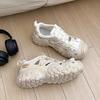 Hässlich süß ausgehöhlte Tasche Kopf Römische Sandalen neue Frühjahrs- und Sommer-Sport atmungsaktive dicke Sohle Bergsteigen Papa Schuhe
