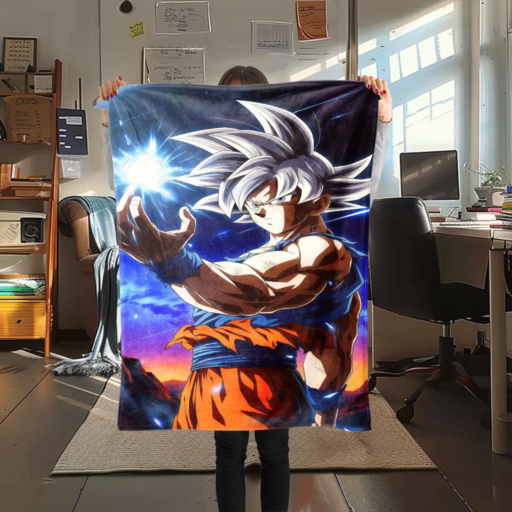 1pz Coperta in Flanella con Stampa Son Goku, Alta Qualità per Tutte le Stagioni, Decorazione per la Casa, Calore e Comfort, Perfetta per Regali di Natale