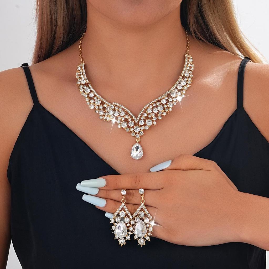 Vintage Luxury Crystal Necklace & Earrings Set for Banquet 2025