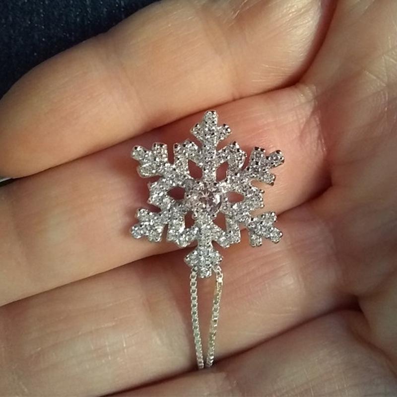 Christmas Items, Exquisite Zircon Snowflake Pendant Necklace For Women, New Year'S Gifts For Friends