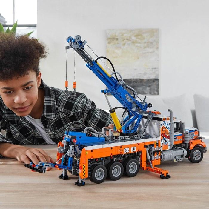 LEGO Technic Heavy Duty Recovery Truck 42128 Multicolor