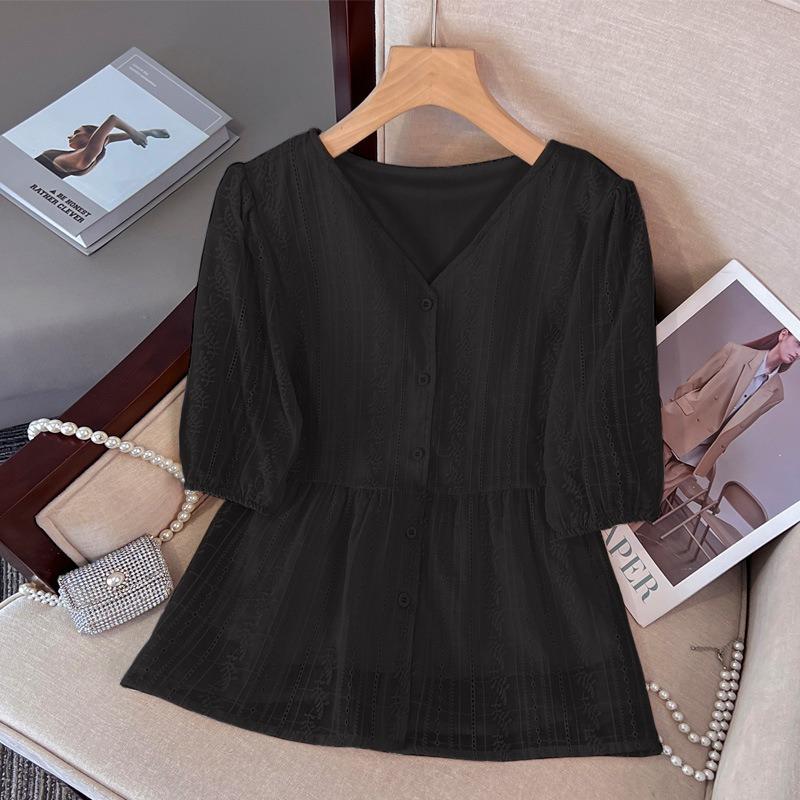 cream v neck puff short sleeve embroidered blouse S