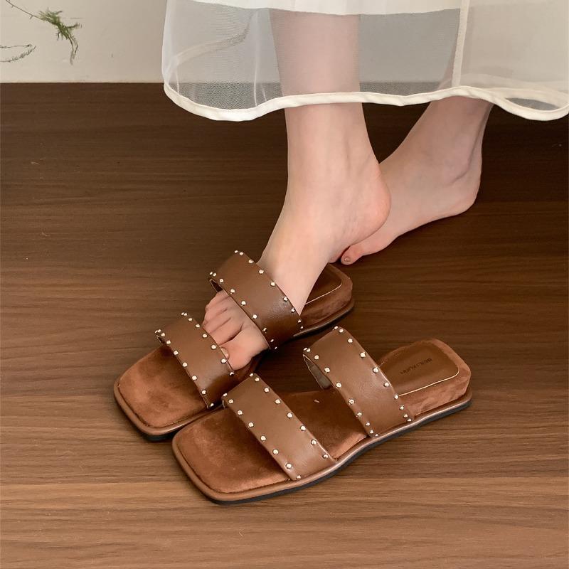 Fashion Comemore French Retro Rivets Slippers for Women Summer Outside Wear Flat Bottom Slides Seaside Holiday Leisure Beach Sandals