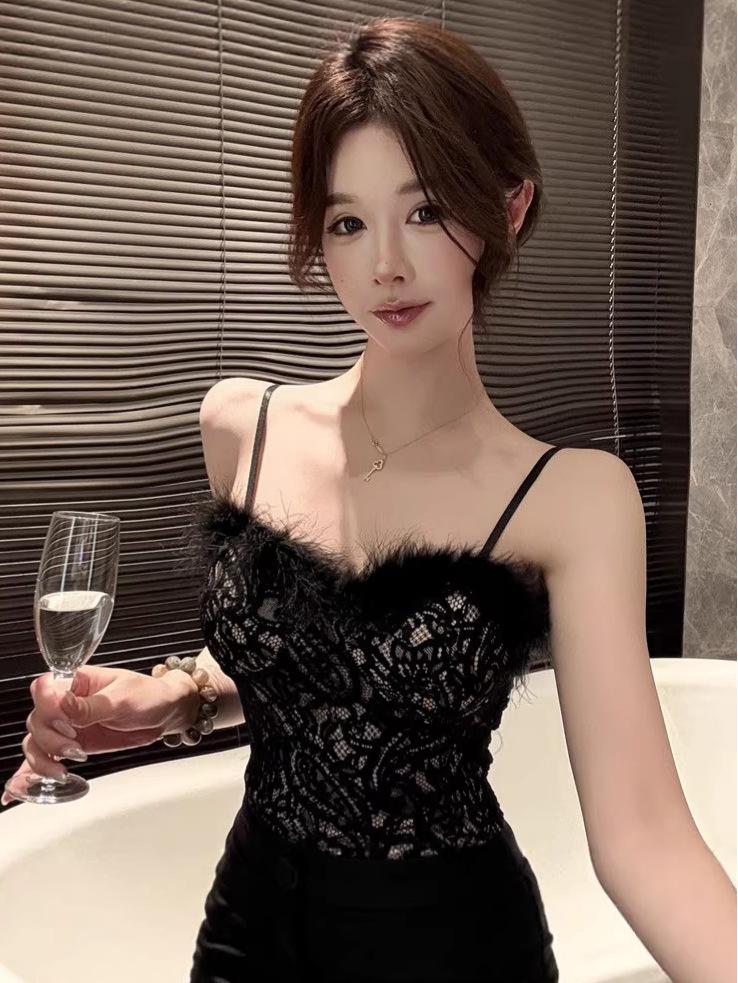 Elegant Lace Feather Strapless Camisole with Fur Lining, Women's Autumn/Winter Bandeau Tank Top