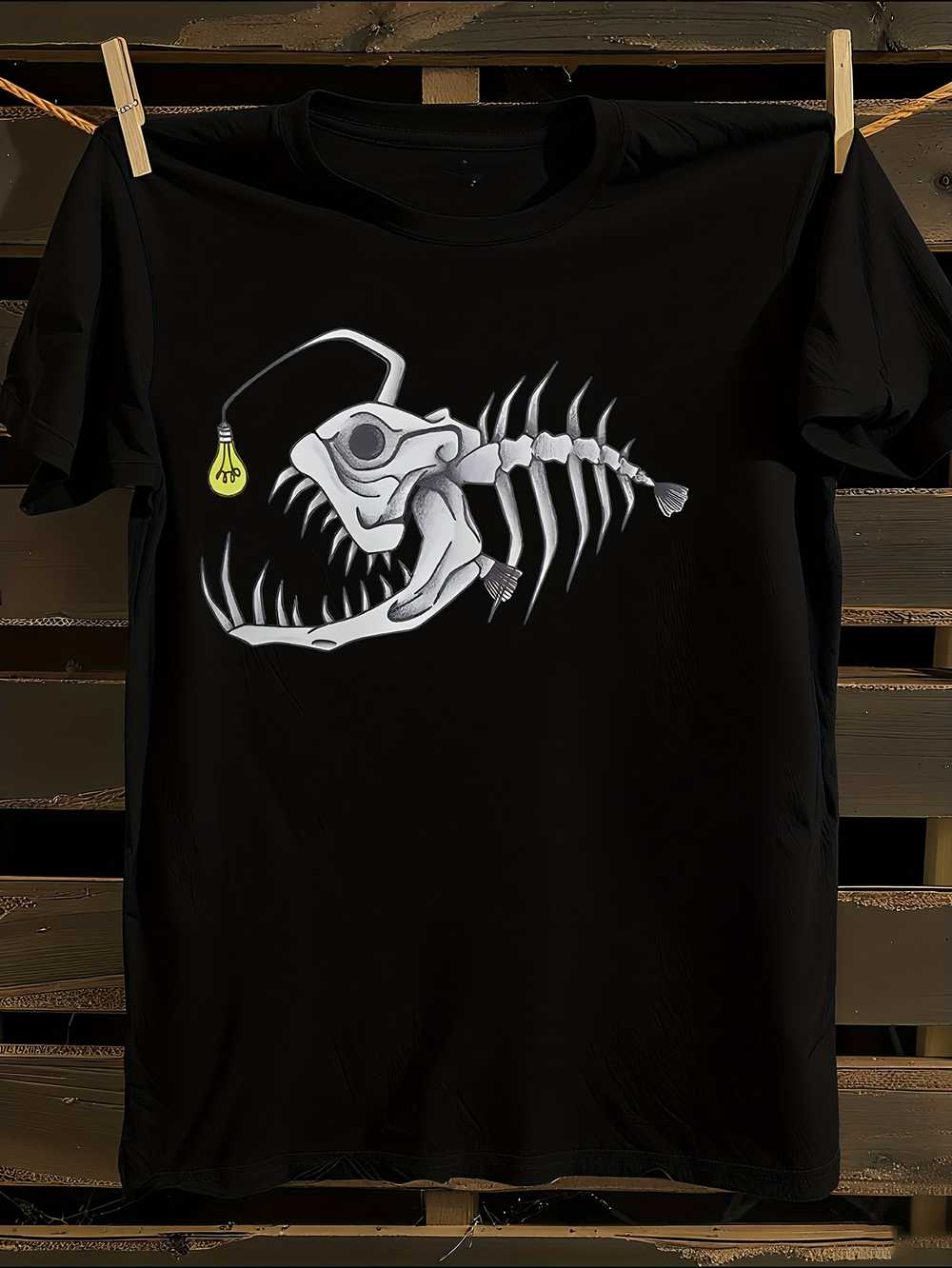 Vintage Fish Skeleton Graphic T-Shirt S