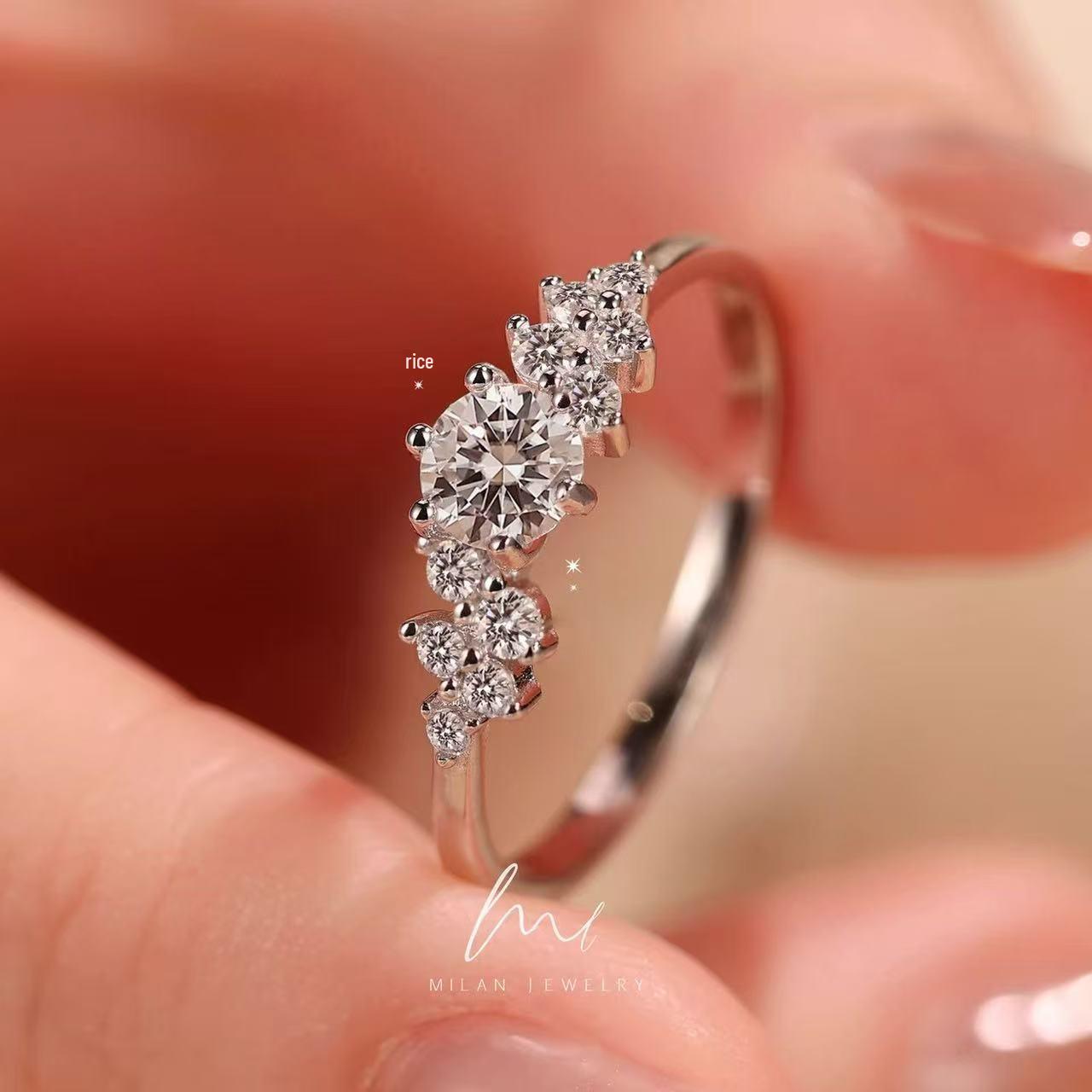 Women s Japanese Light Luxury Rose Gold-Plated Sterling Silver Diamond Ring Diamond-Inlaid Women s Ring [0.5 carat]