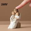 Healing Home Ornament Mother Holding Baby Figurine, Resin Family Love Statue for Bedroom Desk, Desktop Decoration Study Heartwarming Decor Ornament,
