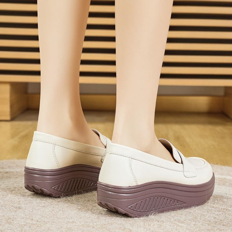 Ladies Platform Loafers Casual Elegant Black Leather Women Height Increase Thick Sole Shake Shoe for Mother