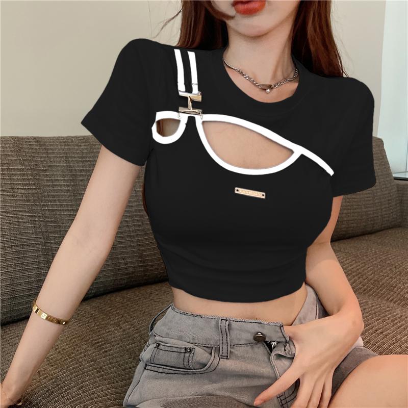 Vintage Short Top Design with Metal Buckle Fake Two-piece Short Sleeved T-shirt for Women Casual Slim Sexy Black White Crop Tops