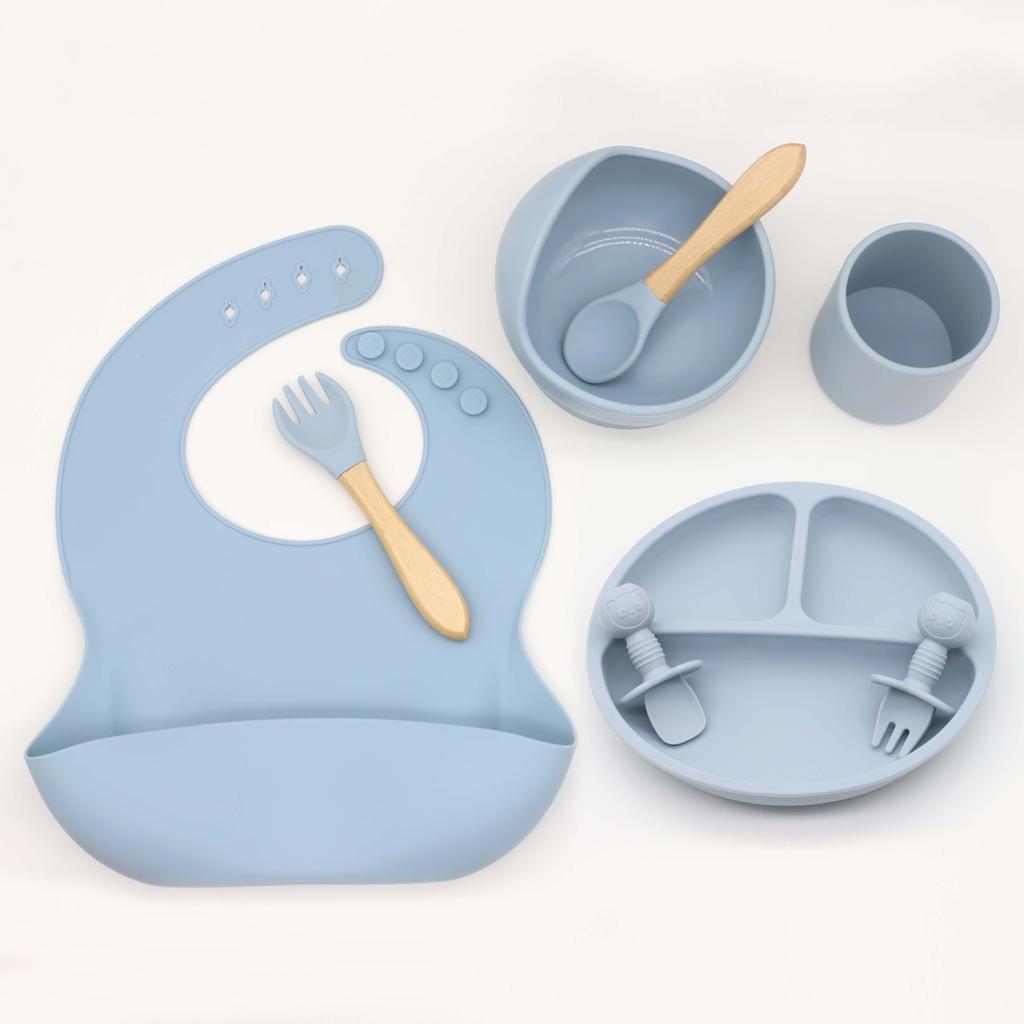 8PCS/Set Baby Silicone Tableware Set Baby Feeding Dishes BPA Free Bowl Plate Bibs Spoon Fork Sets Children Non-slip Dinnerware