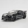 1:דגם מכונית ספורט מוסטנג GT500 קנה מידה 18 צעצוע מתכת יצוקה דלתות נפתחות דגמי רכב קישוטים אור צליל מתנות יום הולדת לבנים