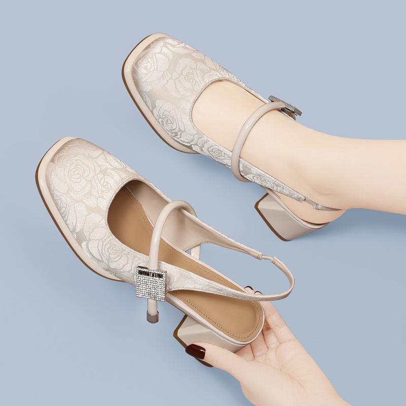 French Mary Jane women's shoes new summer thick heel temperament single shoes with skirts beautiful bag head sandals women