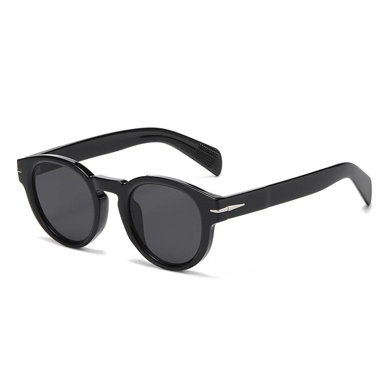  New Retro Round Punk Men Sunglasses Fashion Brand Designer Women Rivets Sun Glasses Shades UV400