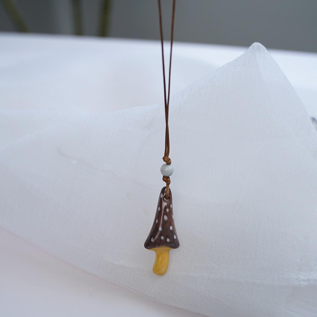 Hot-selling ceramic mushroom necklace accessories niche design necklace high sense
