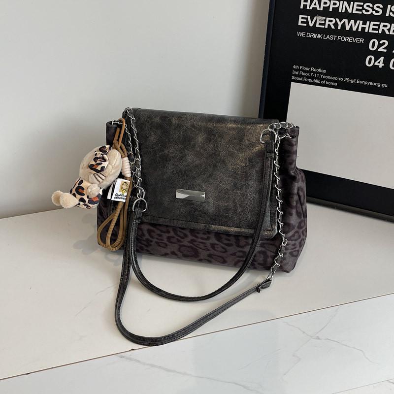 

Trendy Pu Material Small Square Bag With Chic Design For Contemporary Street Style Without Pendant чёрный