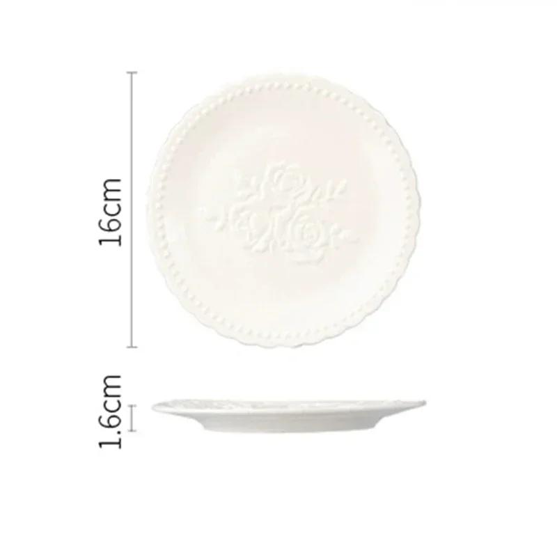 

Чисто-белая рельефная обеденная тарелка с цветами, ретро-керамические тарелки во французском стиле, легкая роскошная бытовая посуда для салатов, десертов