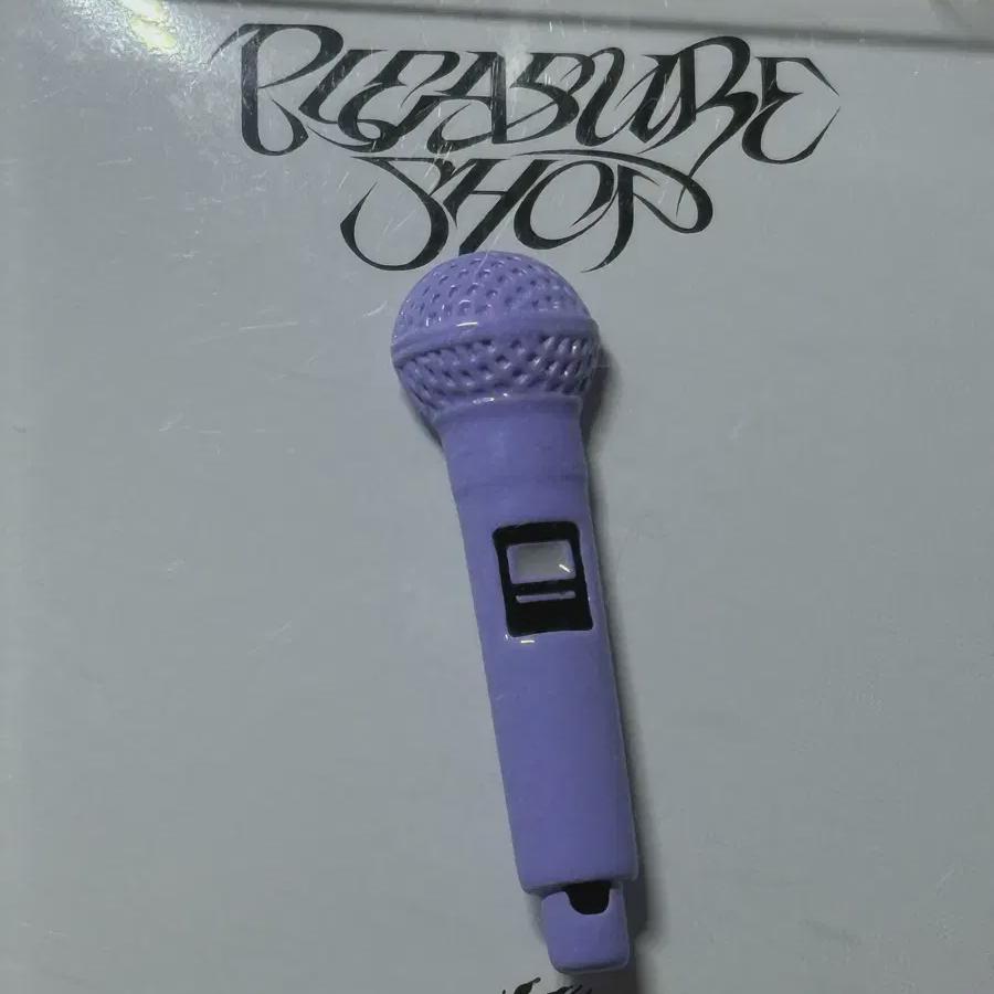 

Shinee Key Kibum Pleasure Shop Pleshop Микрофон Значок Запечатан