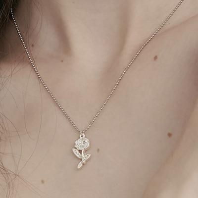 SOSOO Delicate Rose Flat Silver Mat Necklace