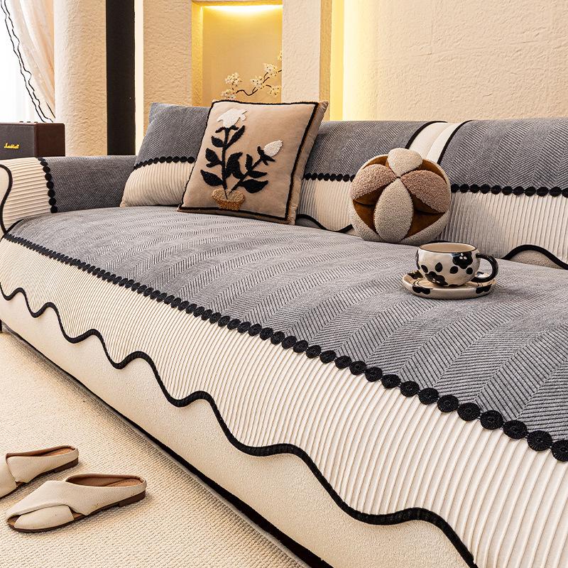 High-End Irregular Retro Sofa Cushion Cover - All-Season, Universal, Anti-slip. 70x70cm