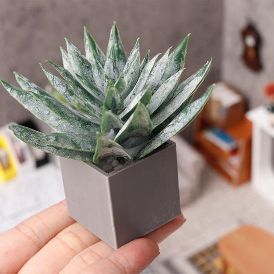 Miniature Potted Plant, Tiny Artificial Green Plant, Realistic Miniature Plant Model for 1:6 or 1:12 Scale Doll Mansion Miniature Room Decor