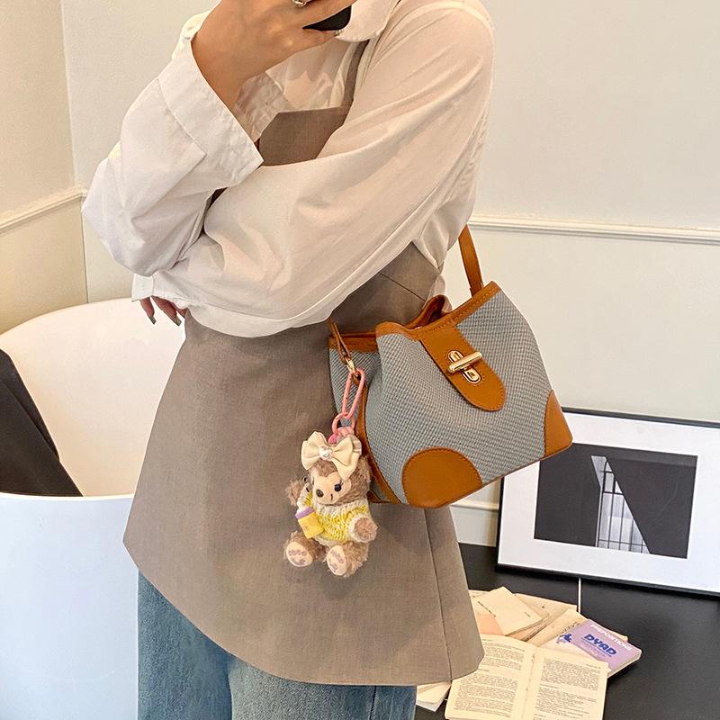 New Handbag Women's Shoulder Bag Fashion Messenger Bag