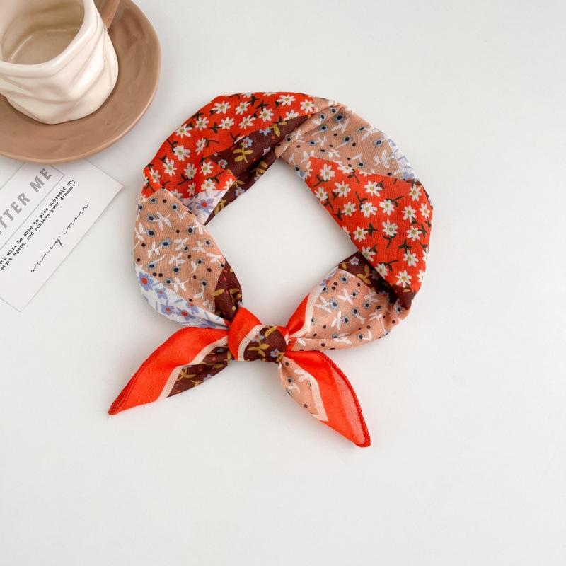 Polka dot silk scarf women's spring and summer new Korean ins versatile neck protection scarf fashion headscarf square scarf silk scarf
