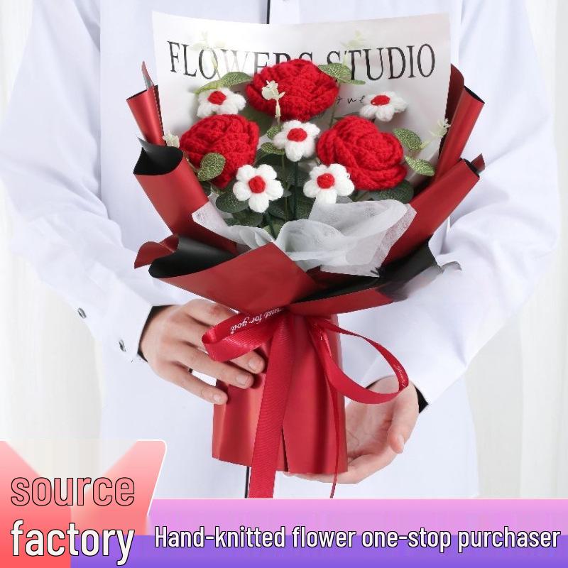 Handmade Valentine's Day Yarn Knitted Rose Bouquet for Girlfriend